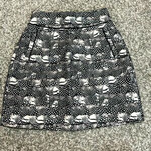 Size 00 J. Crew feather printed pencil skirt.